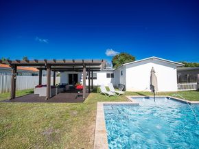 5012 Taft St, Hollywood FL 33021