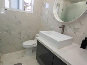 5012 Taft St, Hollywood FL 33021