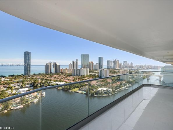 19707 Turnberry Way 28J, Aventura FL 33180