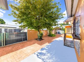 297 Eucalyptus Dr, Hialeah FL 33010