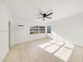 297 Eucalyptus Dr, Hialeah FL 33010