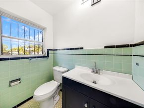 297 Eucalyptus Dr, Hialeah FL 33010