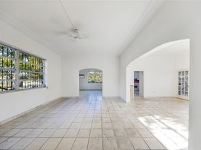 297 Eucalyptus Dr, Hialeah FL 33010