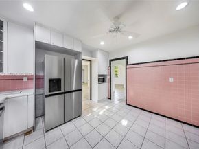 297 Eucalyptus Dr, Hialeah FL 33010