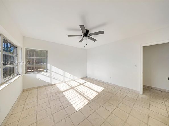 297 Eucalyptus Dr, Hialeah FL 33010