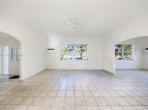 297 Eucalyptus Dr, Hialeah FL 33010