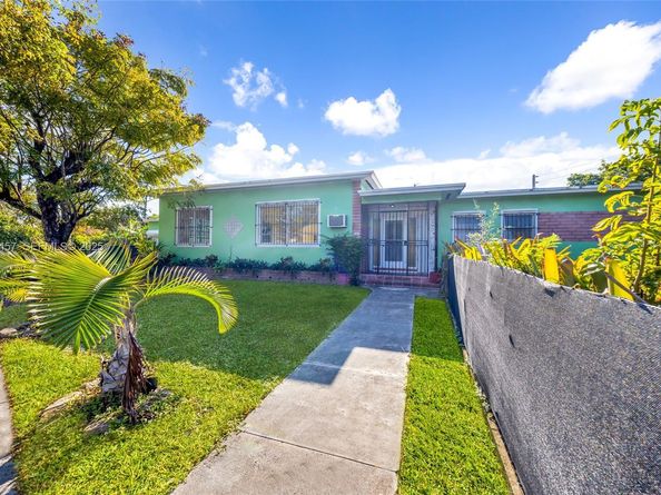 297 Eucalyptus Dr, Hialeah FL 33010