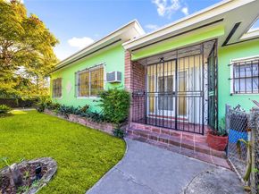 297 Eucalyptus Dr, Hialeah FL 33010