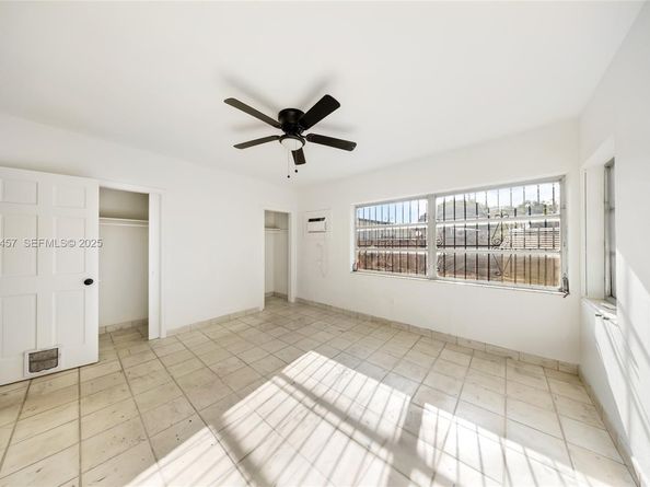 297 Eucalyptus Dr, Hialeah FL 33010