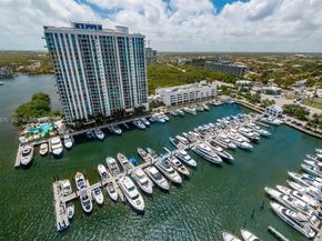 17301 Biscayne Blvd 2209, North Miami Beach FL 33160