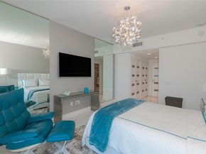 17301 Biscayne Blvd 2209, North Miami Beach FL 33160