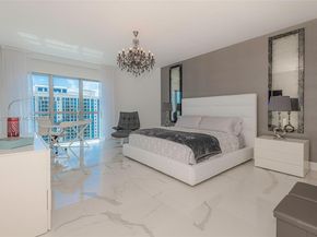 17301 Biscayne Blvd 2209, North Miami Beach FL 33160