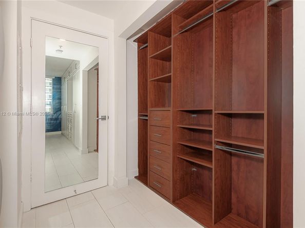 801 Brickell Key Blvd 908, Miami FL 33131
