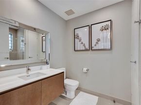 3250 NE 188th St 402, Aventura FL 33180