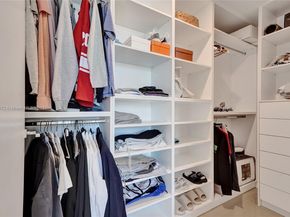 3250 NE 188th St 402, Aventura FL 33180
