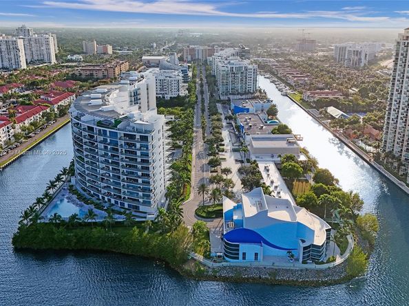 3250 NE 188th St 402, Aventura FL 33180