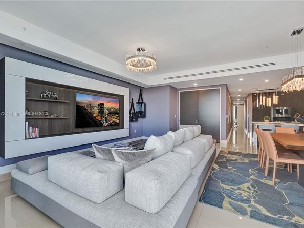 3250 NE 188th St 402, Aventura FL 33180