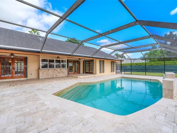 13240 N Calusa Club Dr, Miami FL 33186