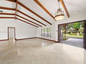 13240 N Calusa Club Dr, Miami FL 33186