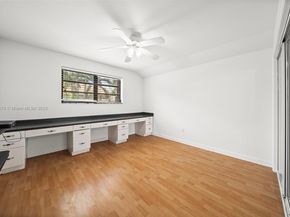 13240 N Calusa Club Dr, Miami FL 33186