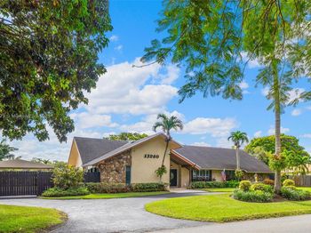 13240 N Calusa Club Dr