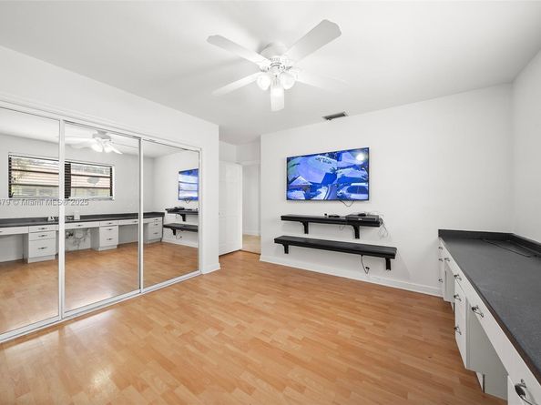 13240 N Calusa Club Dr, Miami FL 33186