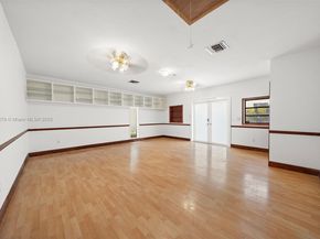 13240 N Calusa Club Dr, Miami FL 33186