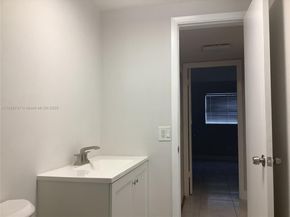 4401 NW 41st St 109, Lauderdale Lakes FL 33319
