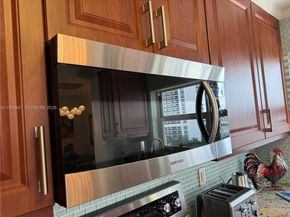 1825 S Ocean Dr 1014, Hallandale Beach FL 33009