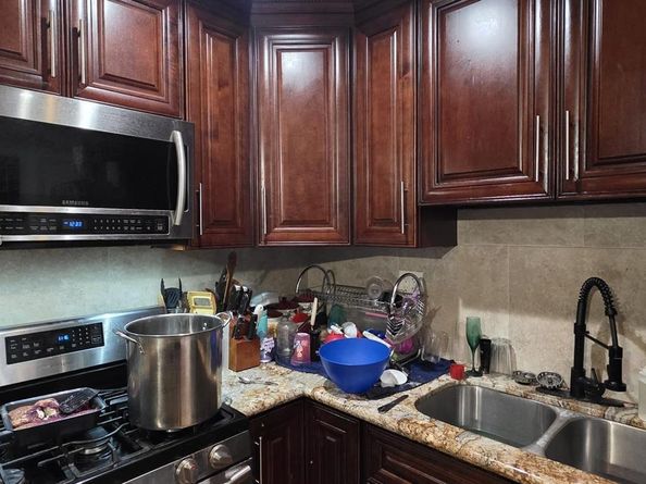3522 NW 193rd St, Miami Gardens FL 33056