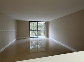 5530 NW 44th St 308C, Lauderhill FL 33319