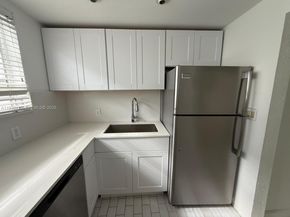 1211 Pennsylvania Ave E2, Miami Beach FL 33139