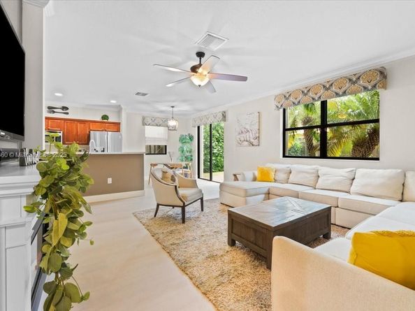15274 SW 173rd Ln, Miami FL 33187