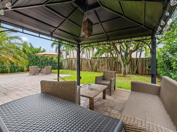 15274 SW 173rd Ln, Miami FL 33187