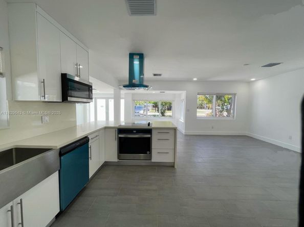 1401 NE 178th St, North Miami Beach FL 33162