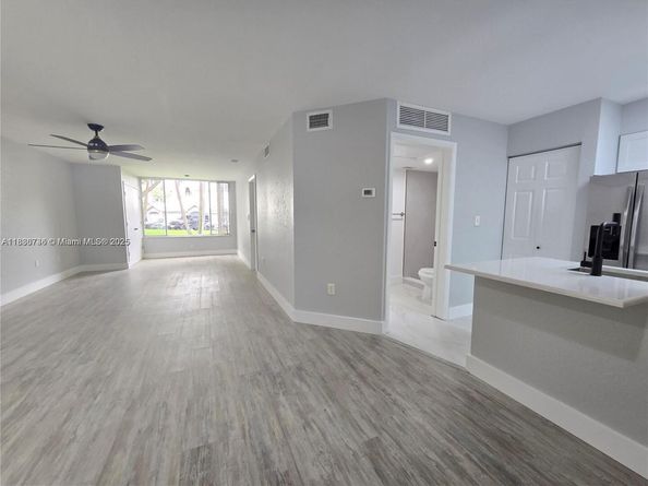 2831 N Oakland Forest Dr 108, Oakland Park FL 33309