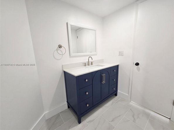 2831 N Oakland Forest Dr 108, Oakland Park FL 33309