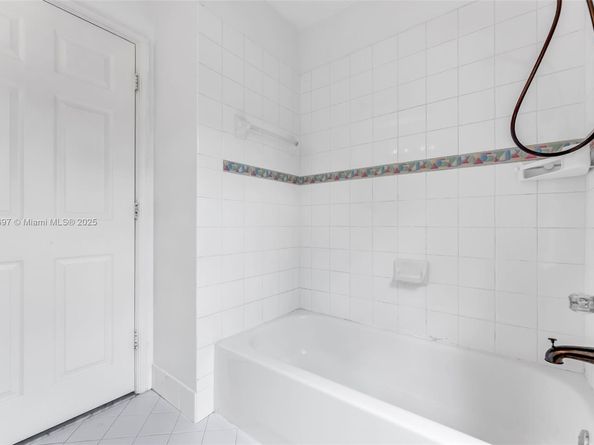 1561 Banyan Way, Weston FL 33327