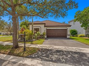 1561 Banyan Way, Weston FL 33327