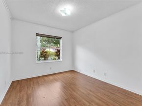 1561 Banyan Way, Weston FL 33327