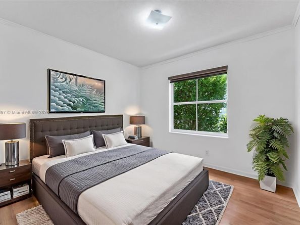 1561 Banyan Way, Weston FL 33327