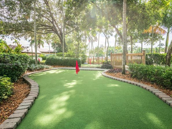1561 Banyan Way, Weston FL 33327