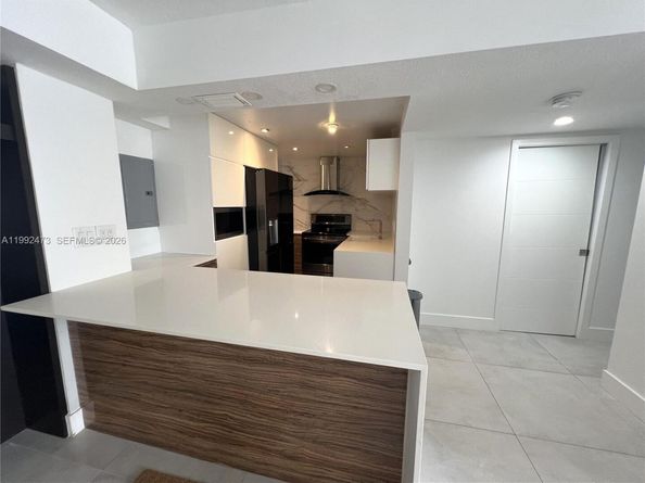 2333 Brickell Ave 2310, Miami FL 33129