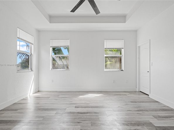 3911 NE 13th Dr, Homestead FL 33033