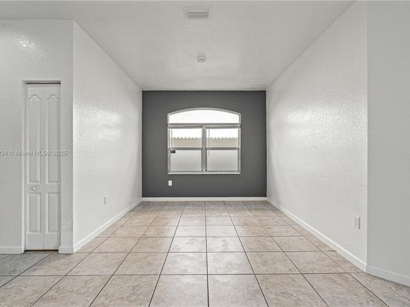 3911 NE 13th Dr, Homestead FL 33033