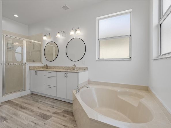 3911 NE 13th Dr, Homestead FL 33033