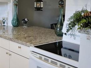 351 Cambridge Rd 107, Hollywood FL 33024