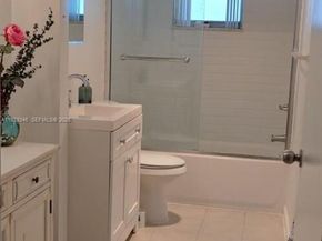 351 Cambridge Rd 107, Hollywood FL 33024