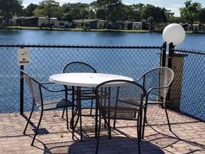 351 Cambridge Rd 107, Hollywood FL 33024