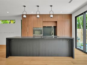 223 NW 51st St, Miami FL 33127